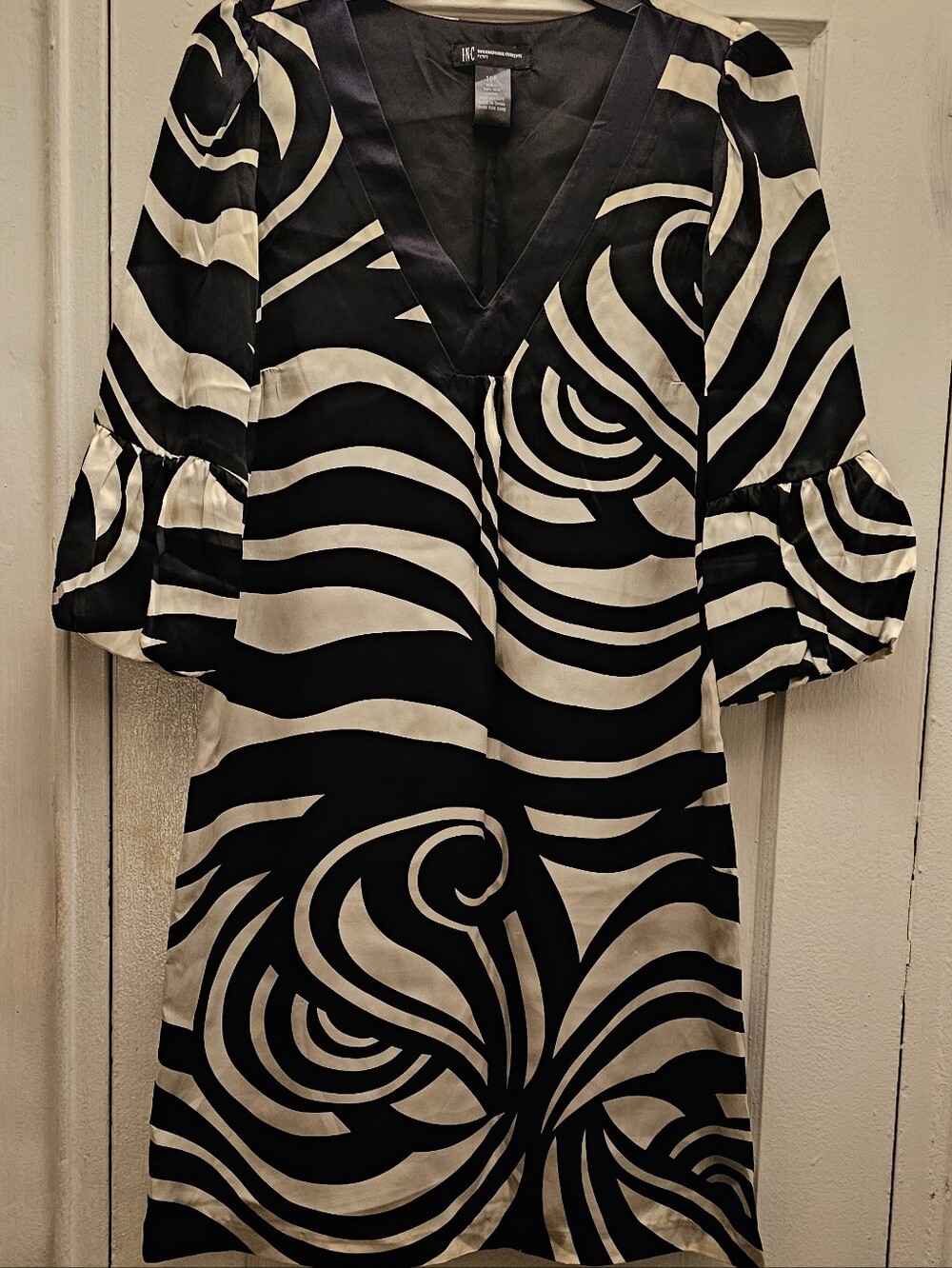 Vintage - INC International Concepts Black & White Silk Dress
